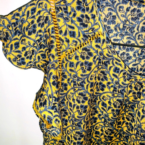 Pretty Blue & Yellow Top - Picture 2 of 3